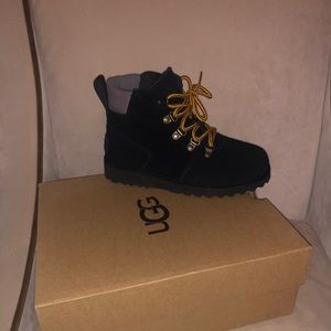 Boys Ugg Hilmar black suede boots brand new in the box size 1